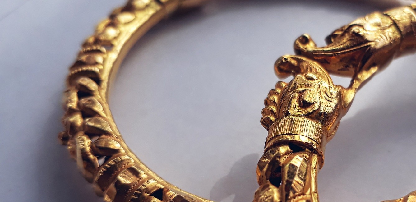 Bijoux fabriqués par les artisans du comptoir